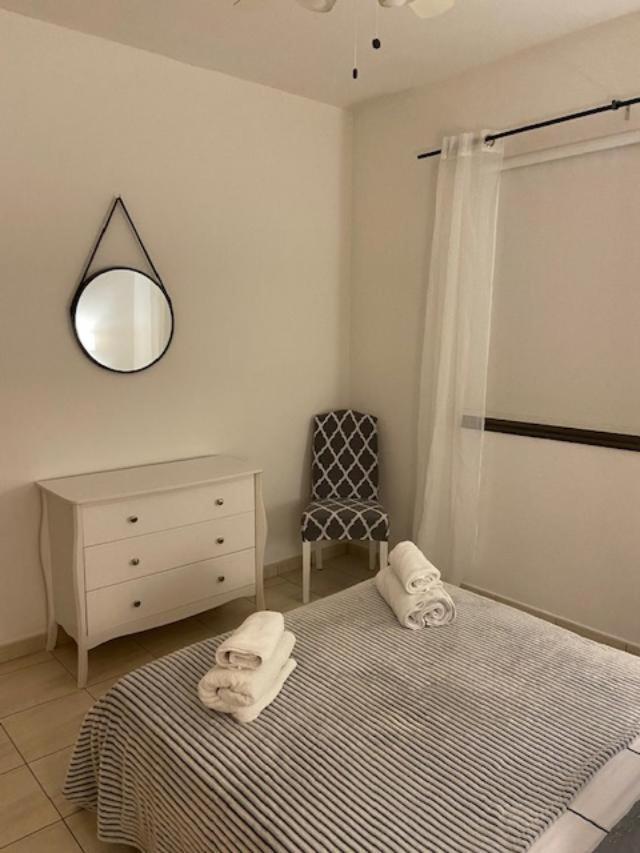 1 bedroom garden flat, sleeps 4 Paphos Exterior foto