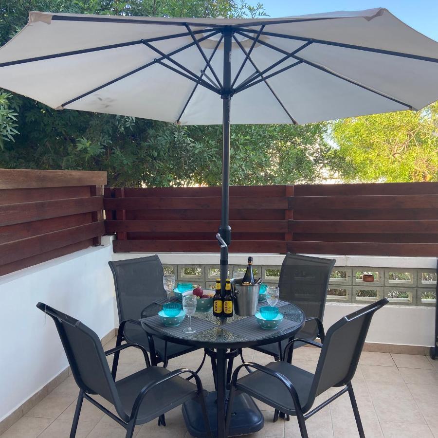 1 bedroom garden flat, sleeps 4 Paphos Exterior foto