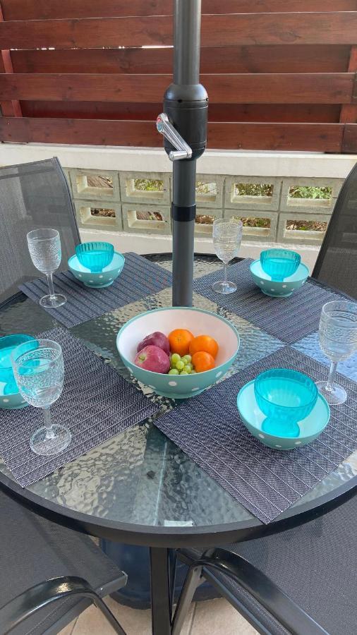 1 bedroom garden flat, sleeps 4 Paphos Exterior foto