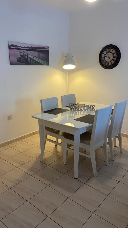 1 bedroom garden flat, sleeps 4 Paphos Exterior foto