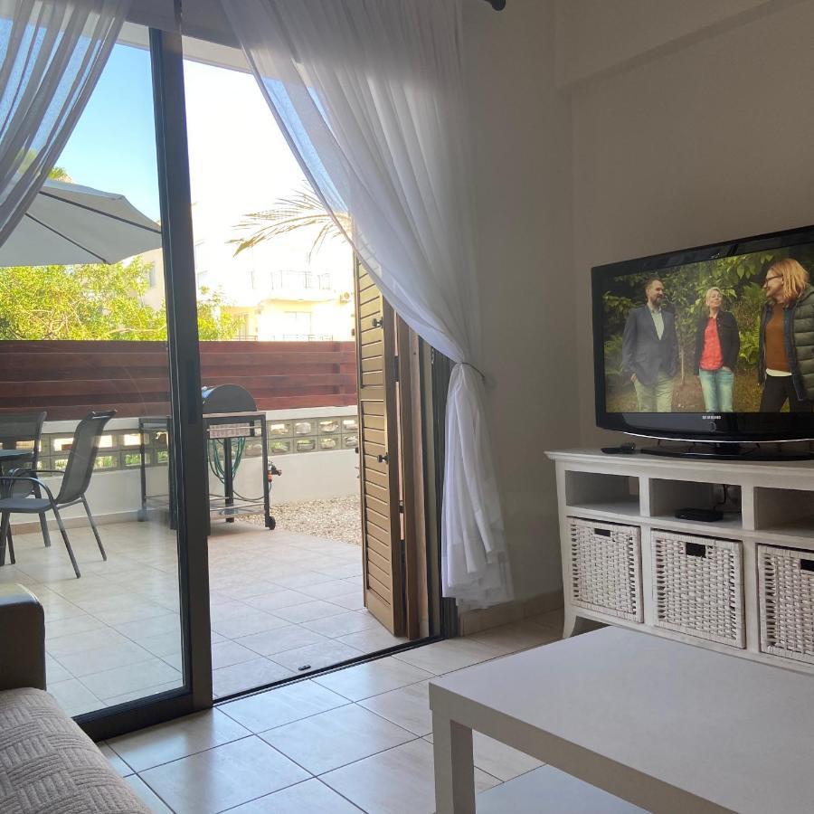 1 bedroom garden flat, sleeps 4 Paphos Exterior foto